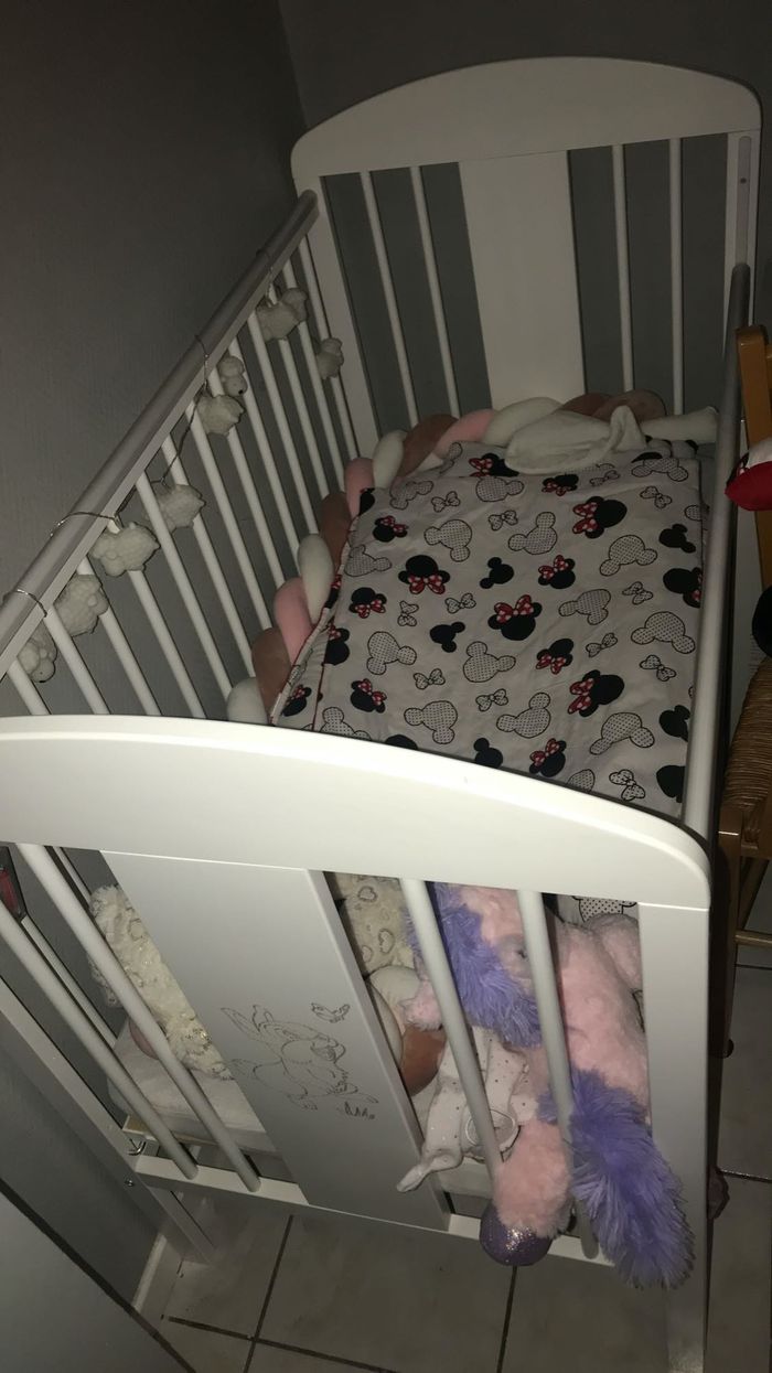 Lit bébé avec Matelat neuf