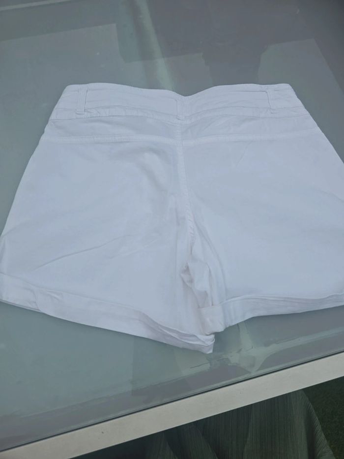 Short blanc - photo numéro 2