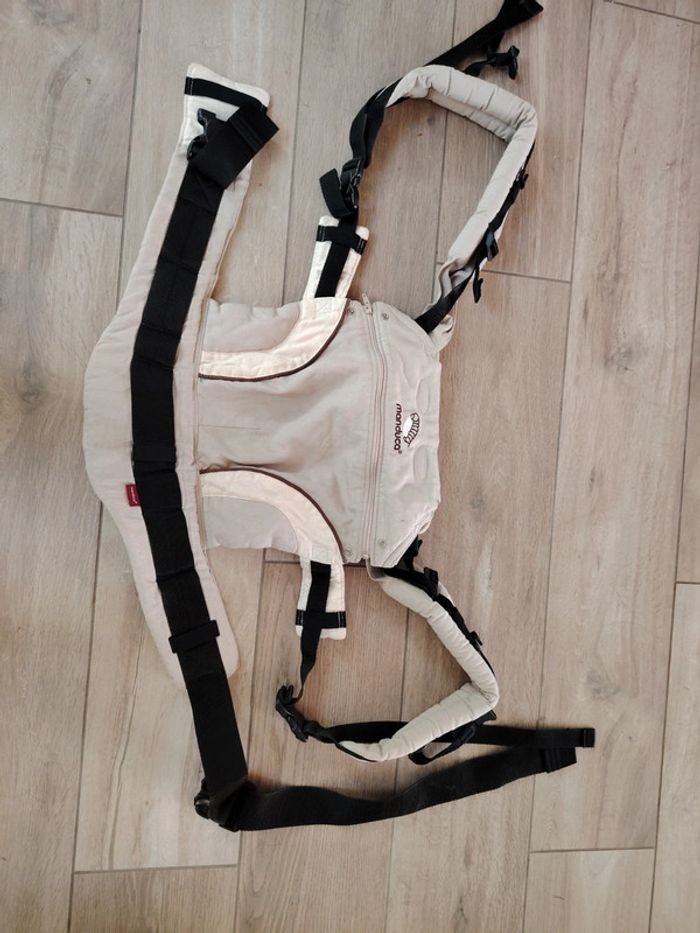 Porte bébé physio manduca