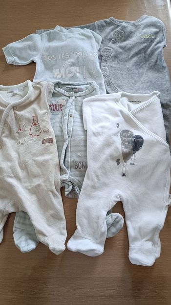Pyjamas 1 mois