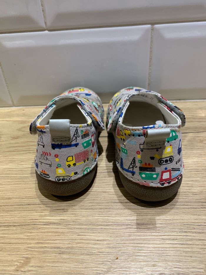 Chaussures chaussons 25 - photo numéro 3