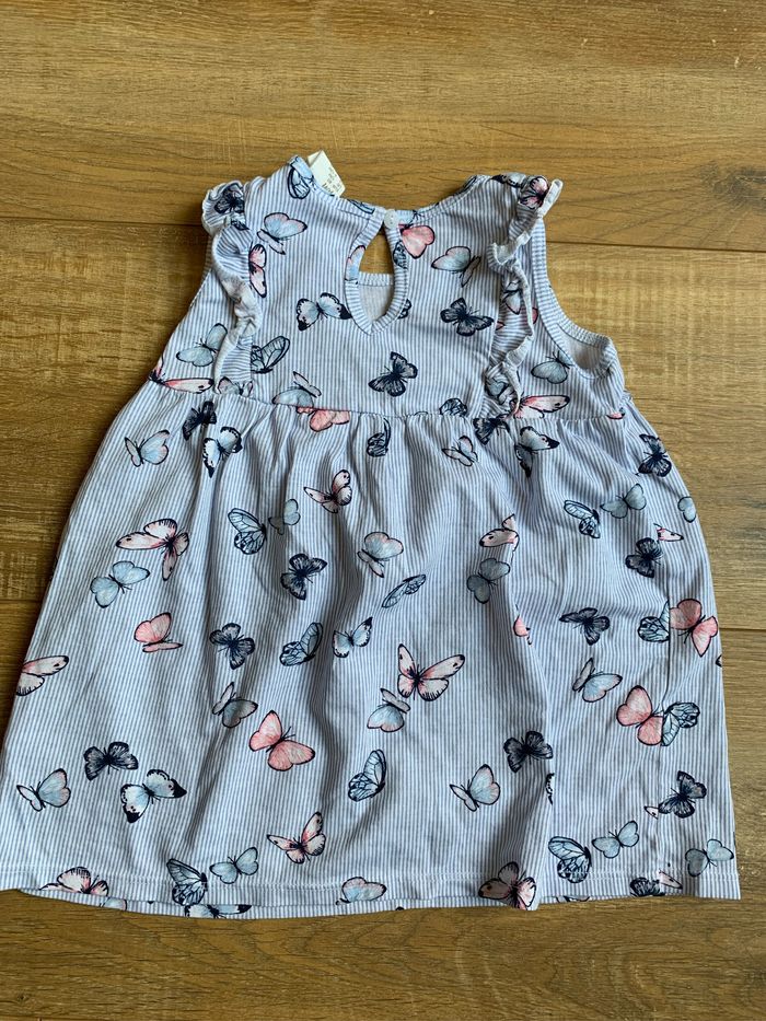 Robe 9-12 mois - photo numéro 2