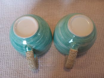 ☕💙 Lot de 2 mugs bleus – anse tressée – très bon état 💙☕