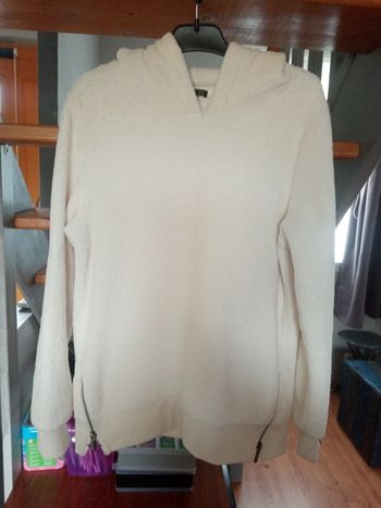 Pull taille 12/14ans triplix