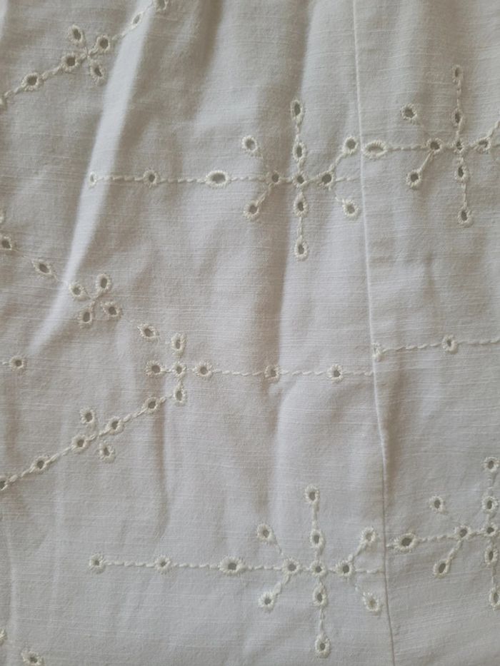 Superbe combinaison short broderie anglaise Bershka Taille M - photo numéro 3