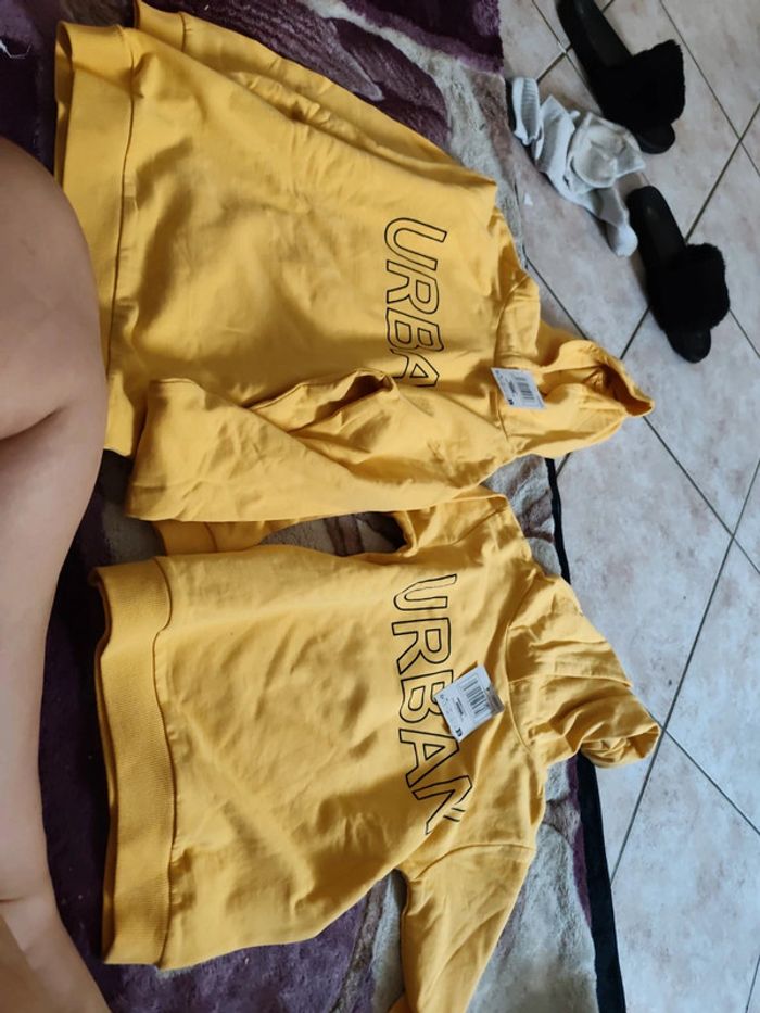 2 sweat urban neuf 6 ans et 8 ans mixte