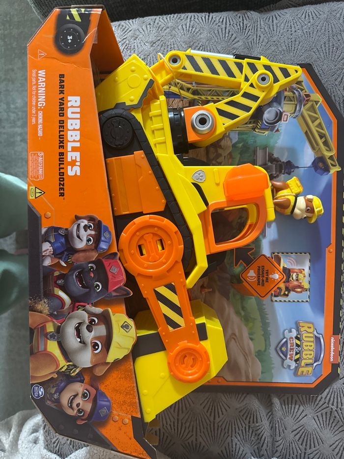 Bulldozer Pat patrouille