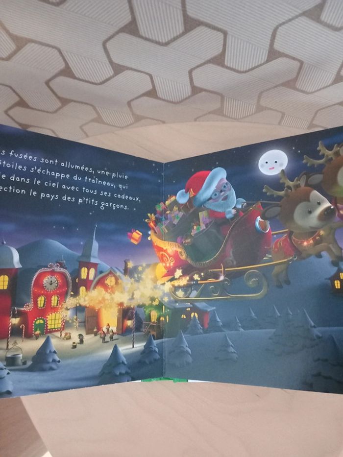 Livre P'tit garçon Le Traîneau de Noël 🎄 comme neuf - photo numéro 4