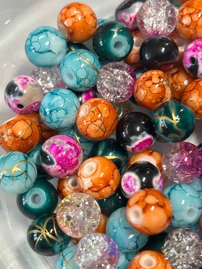 B31, déstockage, panaché de 100 perles en verre 8mm - photo numéro 2