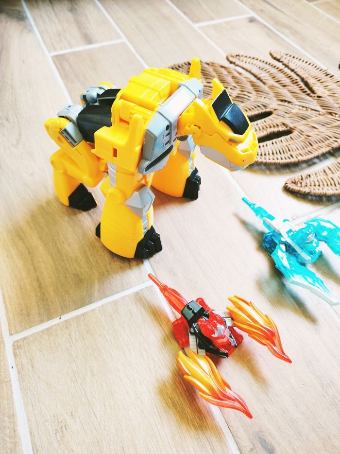 🚛 Robot Transformers rescue bots Bumblebee chevalier gardien marque Hasbro - photo numéro 7