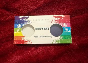 Maquillage peinture corp