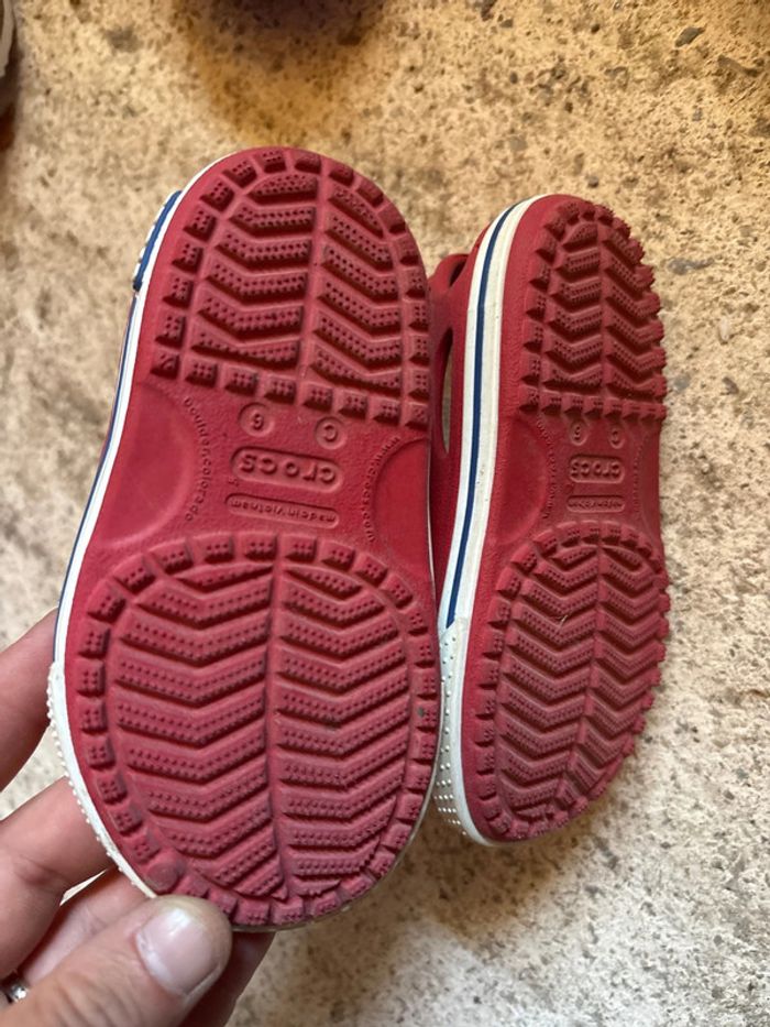 Crocs C6 soit  pointure 22/23 - photo numéro 2