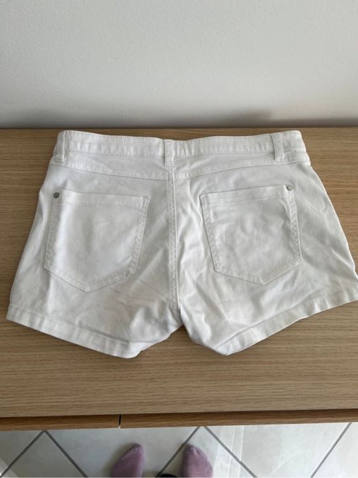 Short blanc - photo numéro 4