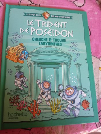 Livre le trident de Poséidon neuf McDonald's.