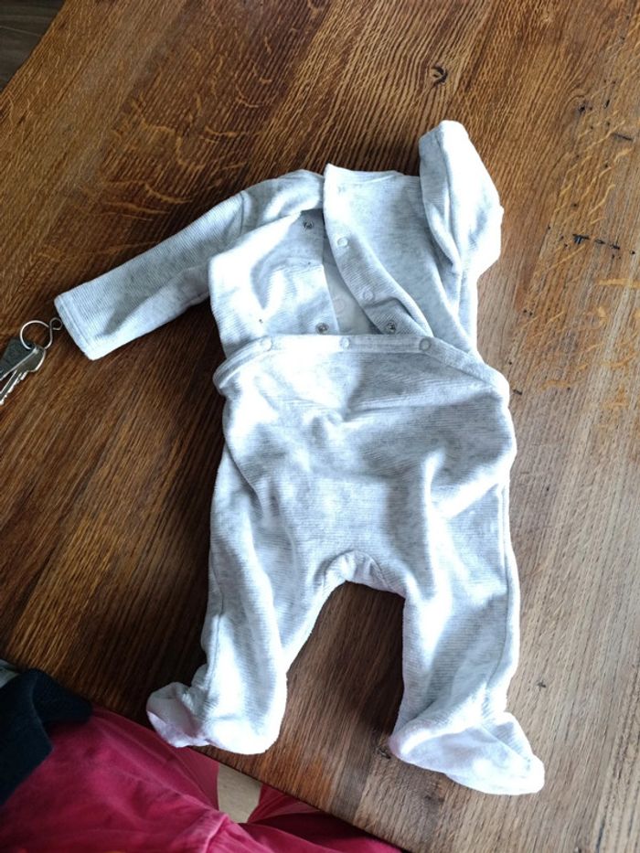 Pyjama 1mois - photo numéro 4