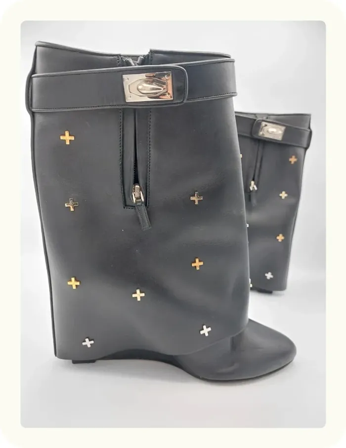 Bottes mi hautes boots cuir black shark Givenchy - photo numéro 2