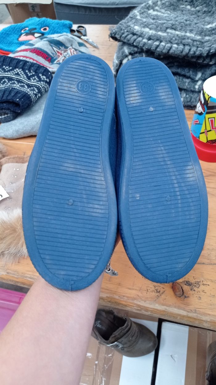 Pantoufles spiderman neuve taille 33 - photo numéro 2