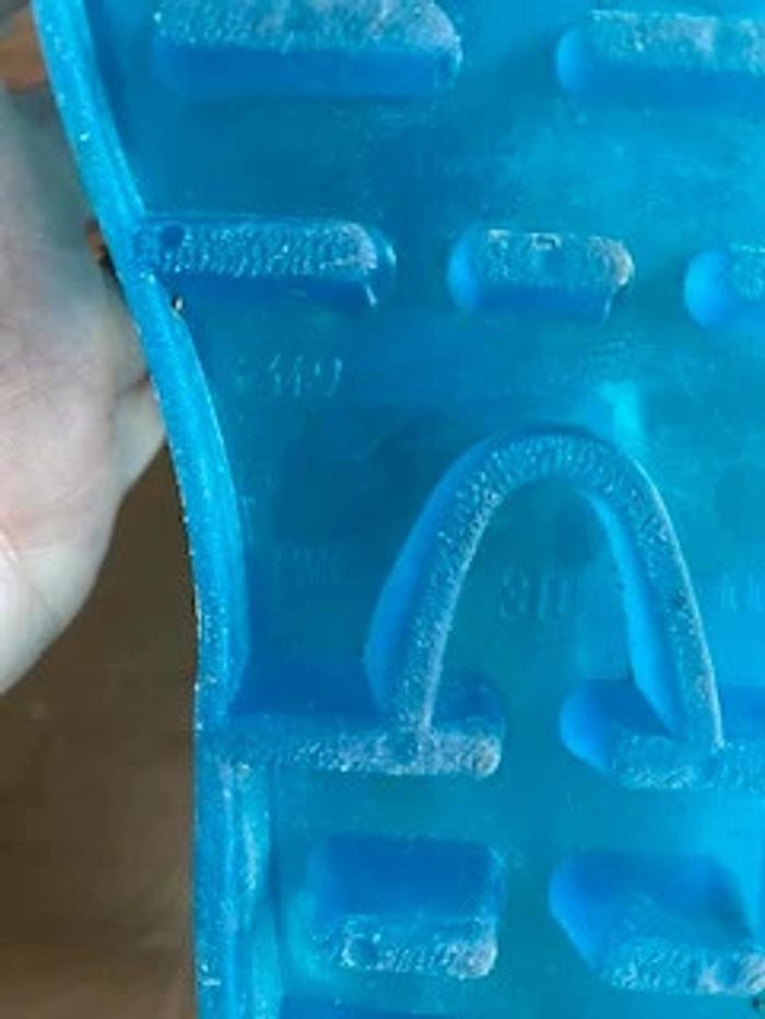 Squelettes bleues chaussures plastique taille 30 - photo numéro 5