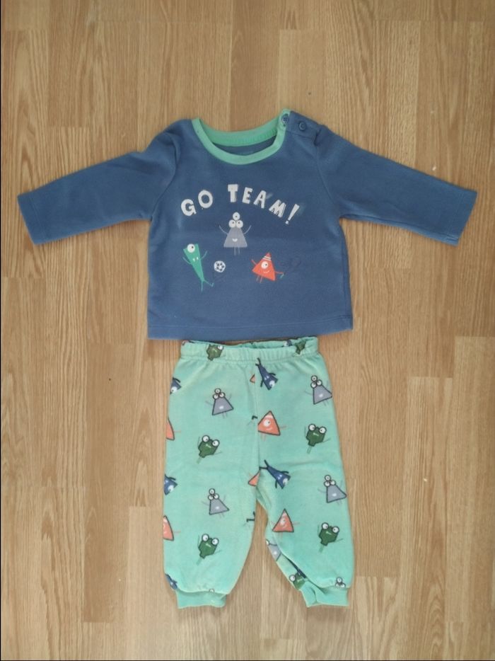 Pyjama deux pièces bébé garçon 6 à 9 mois