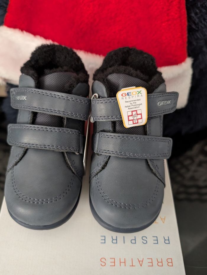 Chaussures garçon. Taille 24. Chaudes. Neuf, Geox. - photo numéro 4