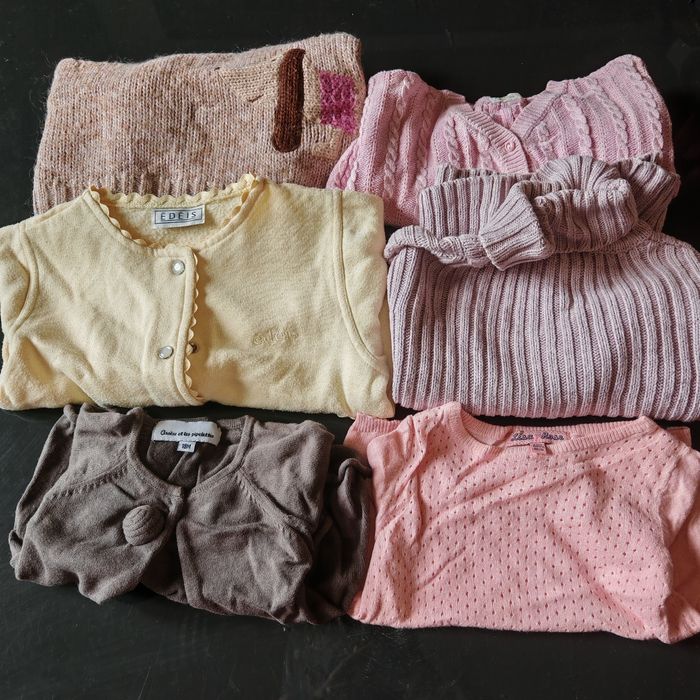 3 gilets et 3 pulls 18/24 mois