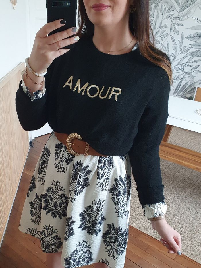 Pull Amour noir/doré coupe oversize
TU