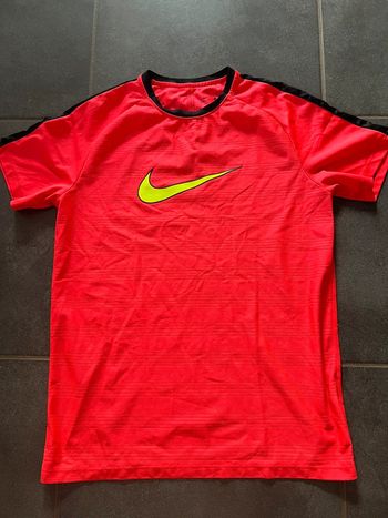 TEE shirt Nike
