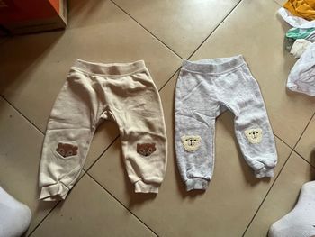 Lot de 2 pantalons taille 74/80 cm