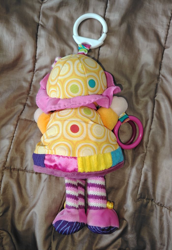 Poupée Lamaze Peluche Emilie mon amie - photo numéro 3
