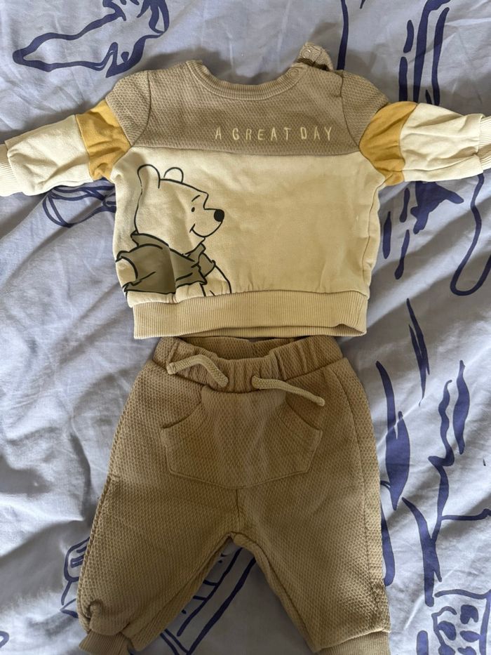 Ensemble Winnie l’ourson taille 3 mois - photo numéro 2