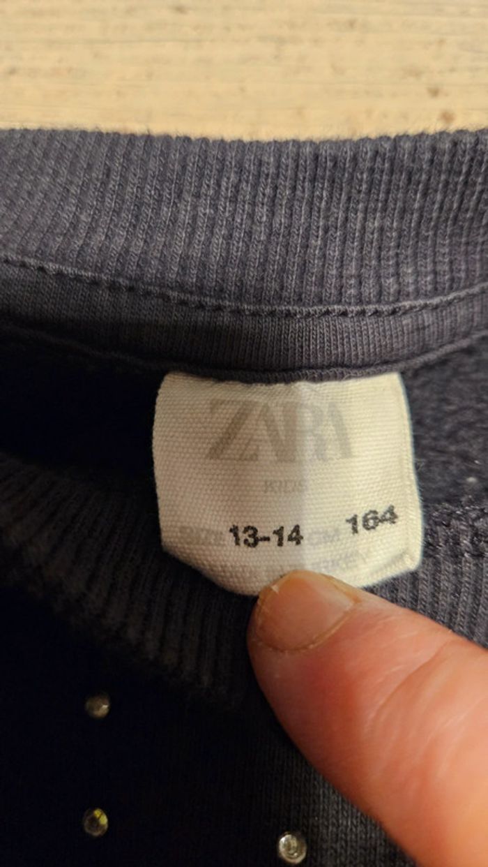 Pull gris foncé avec perles, manchss longues, Zara, taille 13/14 ans, nickel - photo numéro 4