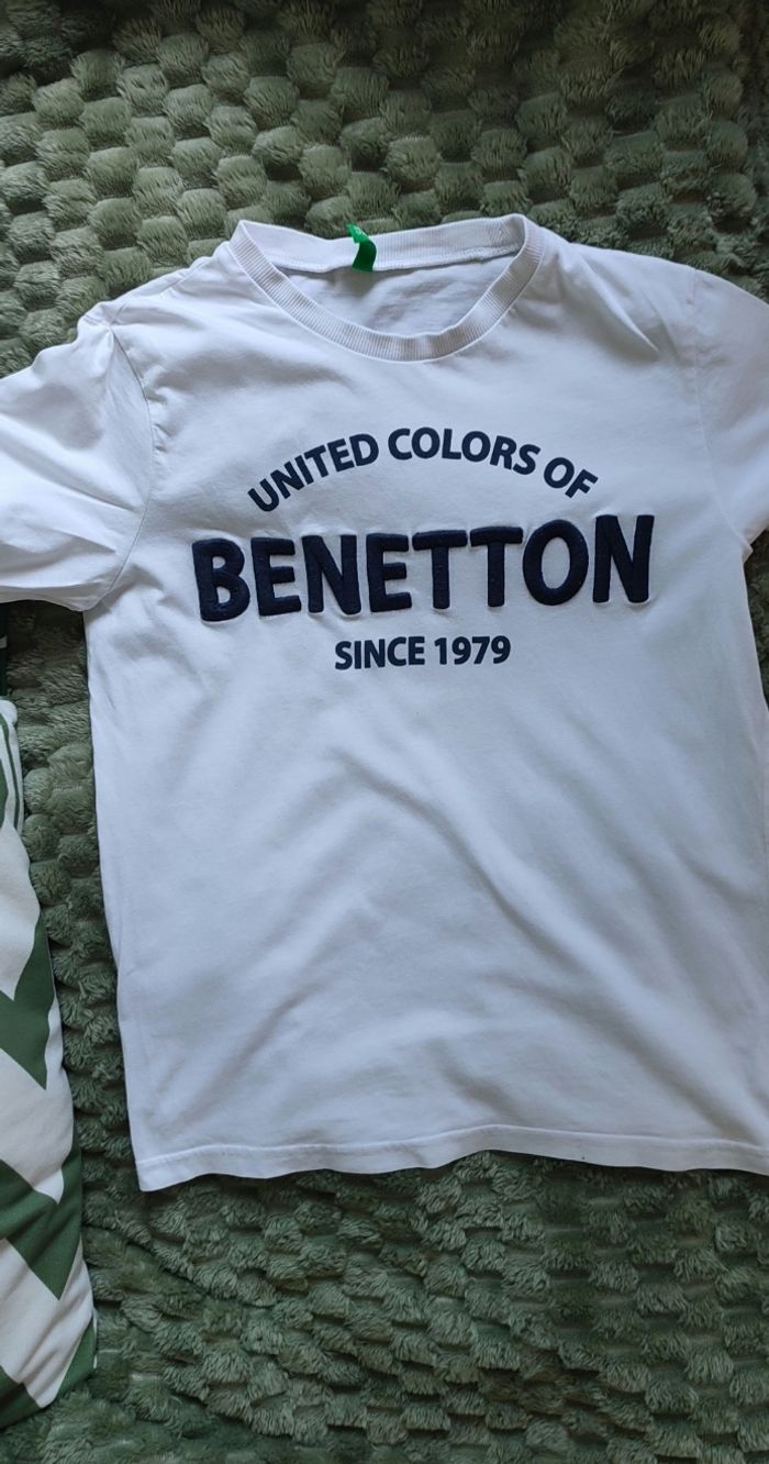 Tee shirt Benetton 8 9 ans