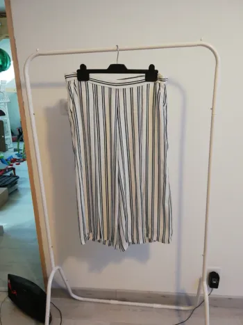 Pantacourt fluide et large 123 taille 42