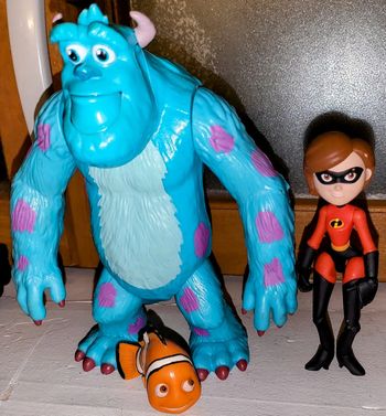 Lot de figurine Walt Disney et Walt Disney Pixar