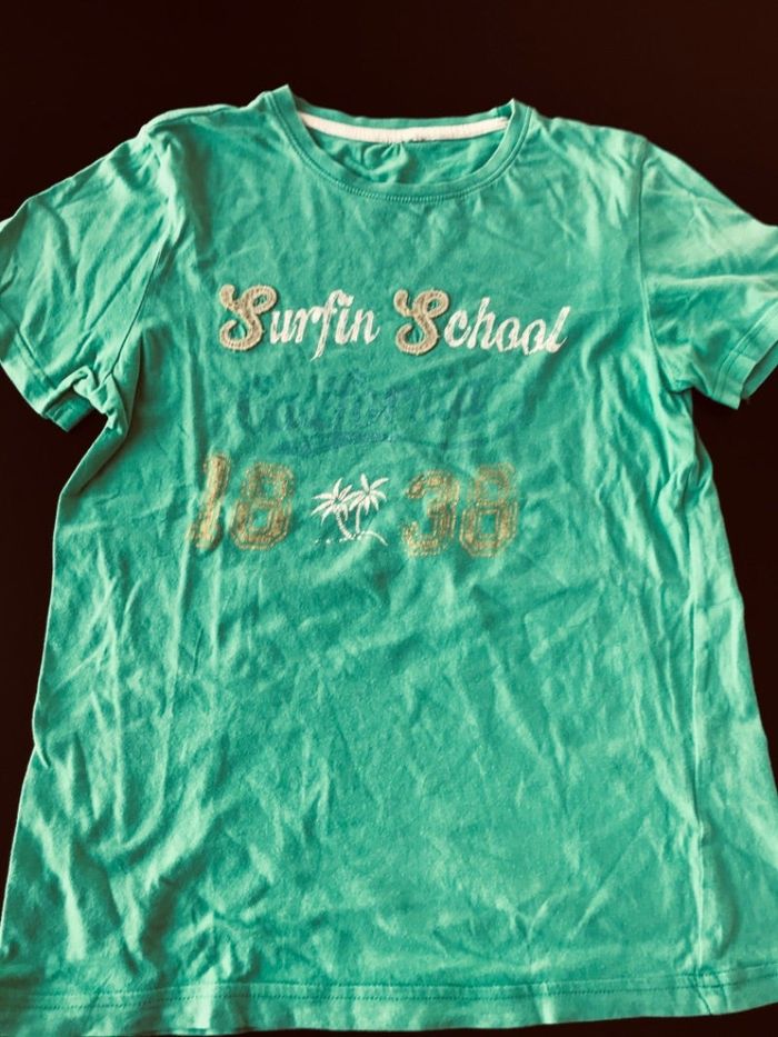 Tee shirt surf