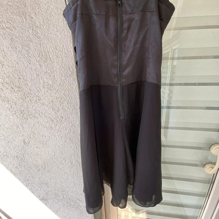Jolie robe noire bcp taille 38 - photo numéro 3