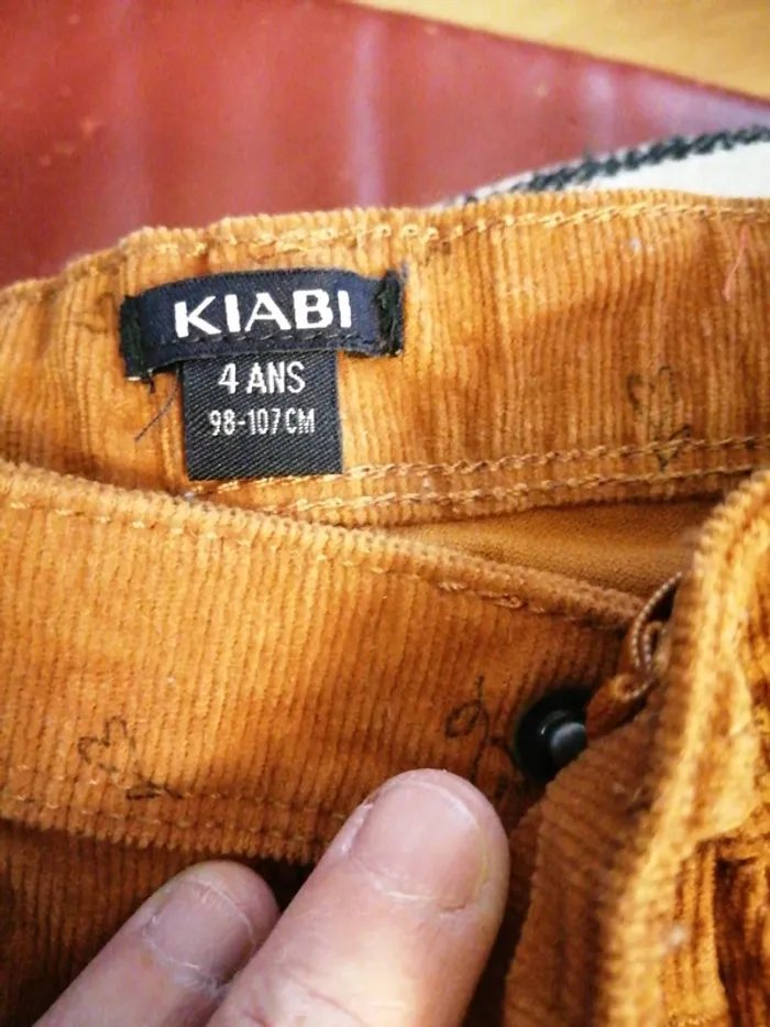 Pantalon aspect velours kiabi 4 ans - photo numéro 3