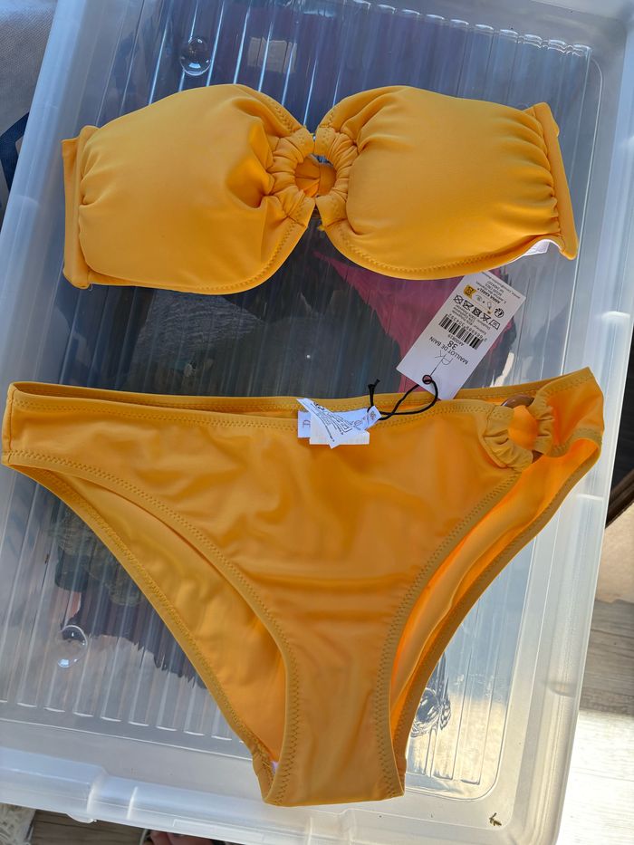 Maillot de bain 2 pièces taille 38 neuf