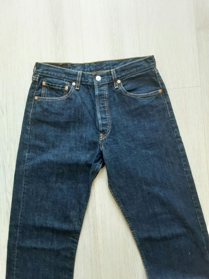 Pantalon jean marque Levi s strauss 501 taille w 33 l 34 fermeture bouton - photo numéro 7