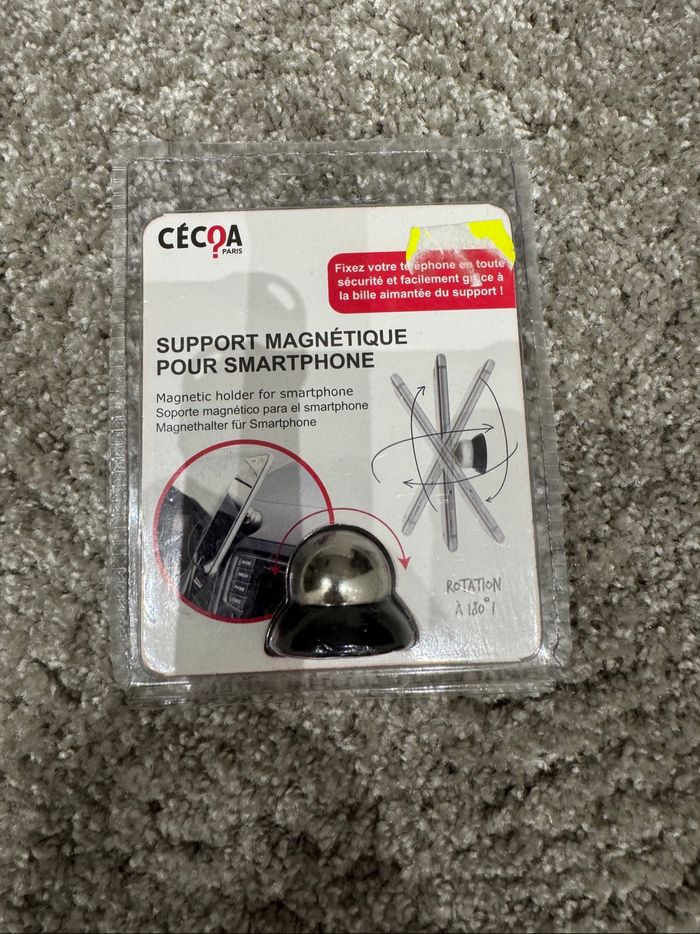 Support magnétique pour smarphone
