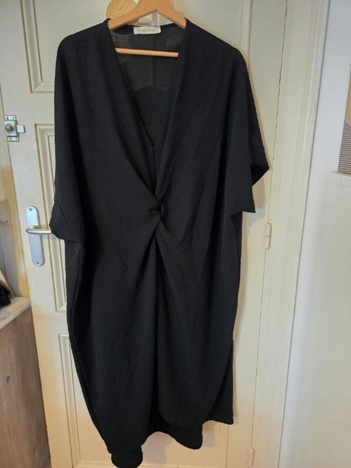 Robe noire longue