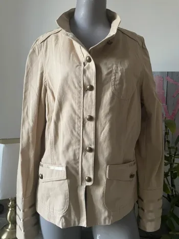 Superbe blazer en 42 de la boutique M&SMODE en excellent état avec de jolis détails