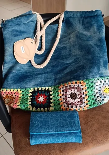 Sac à main cabas bandoulière en jeans et portefeuille assorti