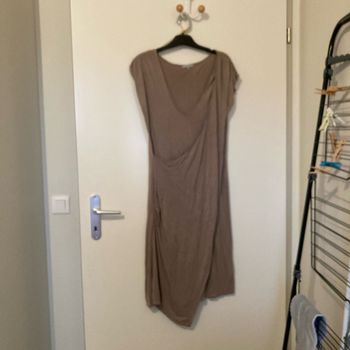 Robe taupe