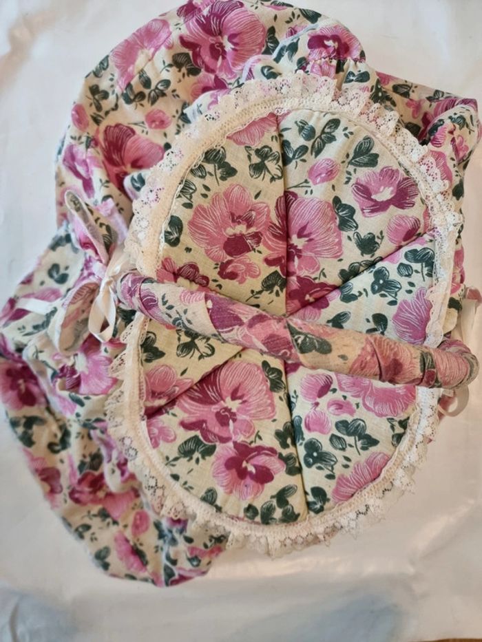 Panier en osier vintage fait main avec son couvercle matelassé - photo numéro 3
