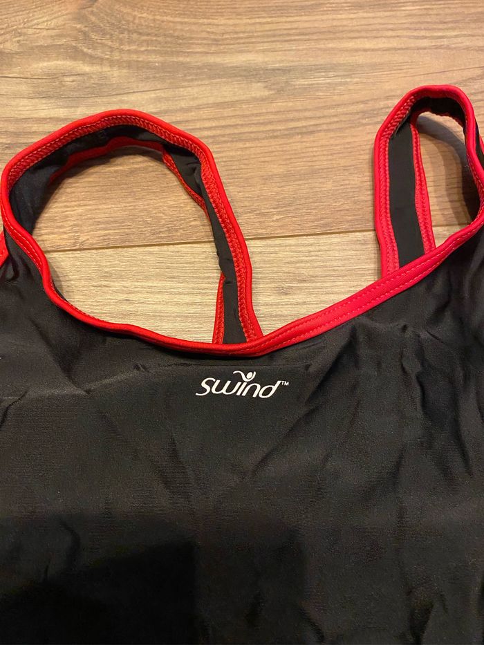 Maillot de bain 1 pièce Swind noir et rouge Taille S, neuf jamais porté. - photo numéro 2