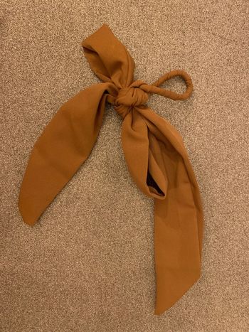 Chouchou à pans noué - noeud Adopt’ Tissu marron camel-tabac Accessoire coiffure cheveux