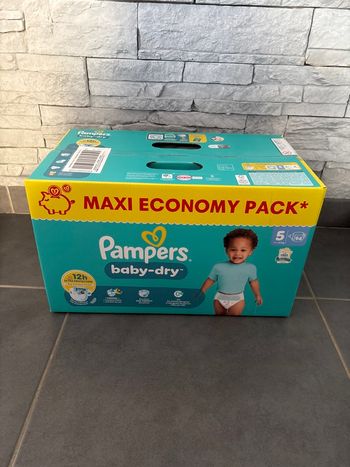 Couches Pampers taille 5
