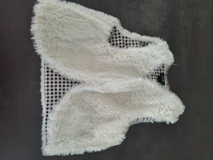gilet sans manche fausse fourrure 6 mois