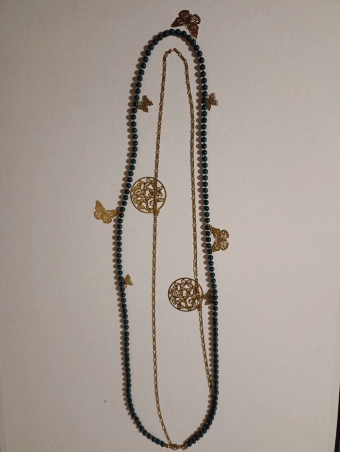Magnifique collier papillons double